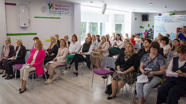 В Центре «Интеллект» состоялся практический семинар «Особенности реализации Единой модели профессиональной ориентации обучающихся 6–11 классов в 2025–2026 учебном году»